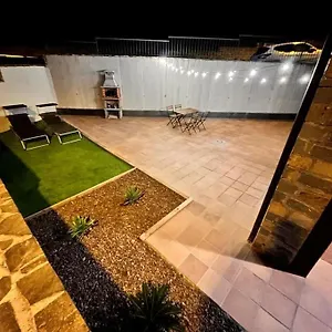 https://precioso-bajo-con-jardn-en-taull.catalonia-hotels.com